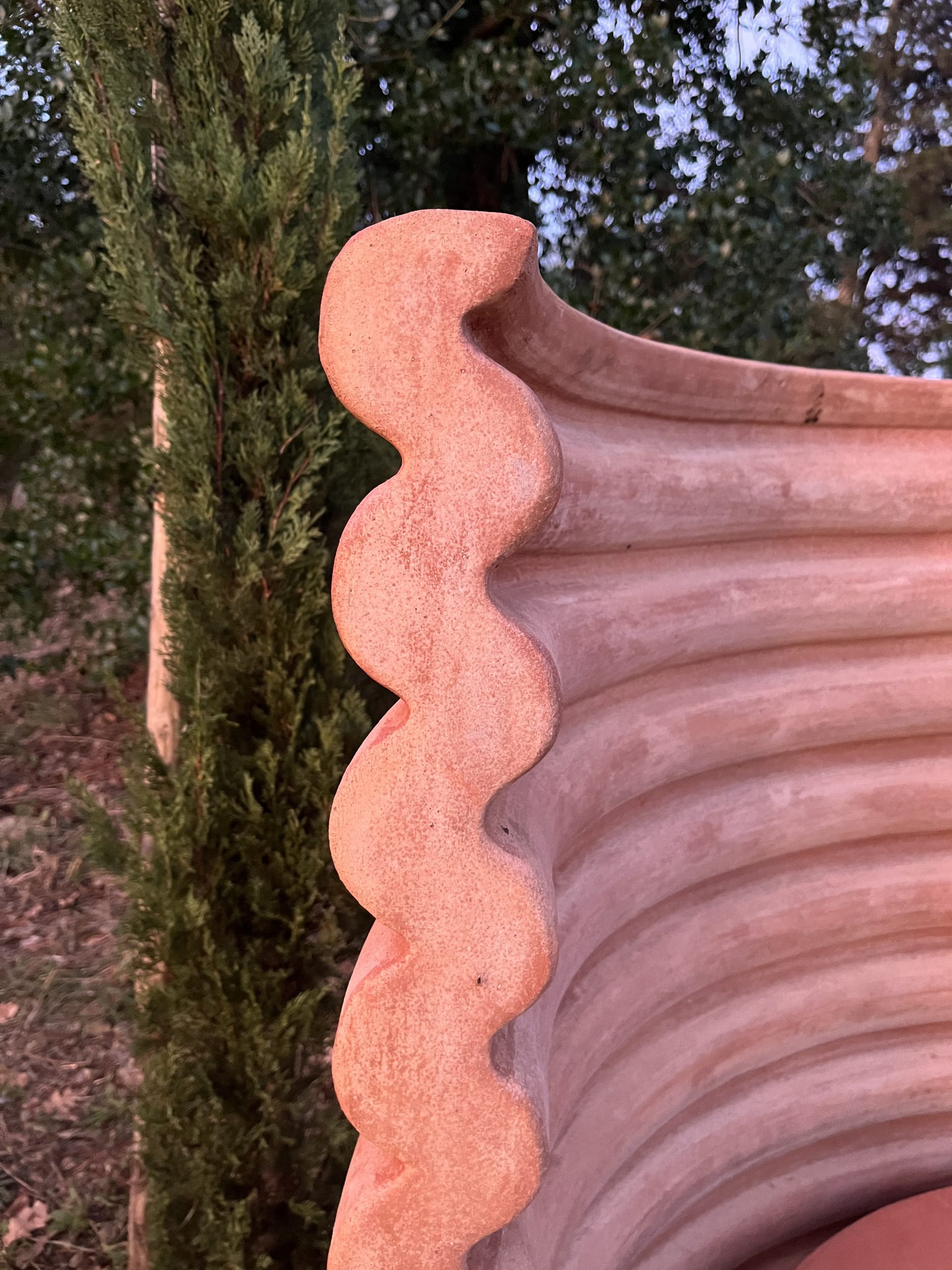 Murate Art District, Lezioni di Design: close-up of a ribbed terracotta MARU piece