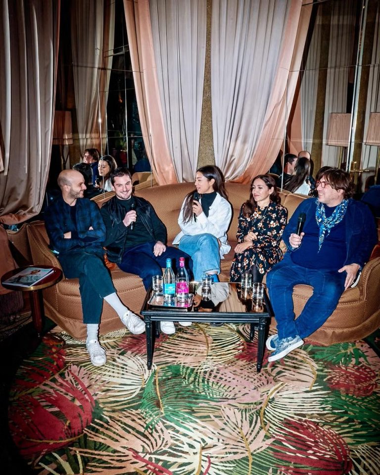 Marie Claire, Che forma hanno le nostre tavole at MC Bistrot 2023: panel talk on a sofa